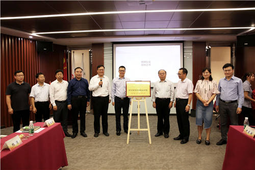 与郑州西亚斯学院法学院签订战略合作