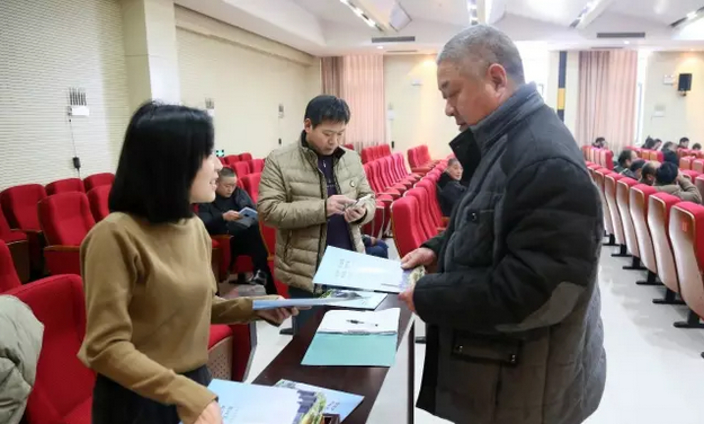 1-1F420154303496-1.jpg undefined